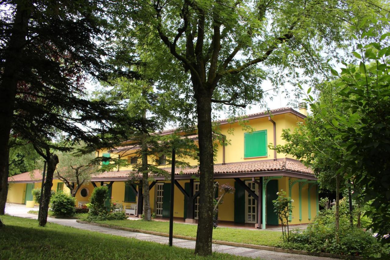 B&B Villa Dei Cigni Reali Carpi Eksteriør billede